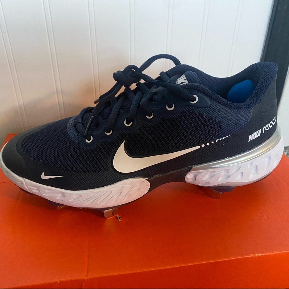 BRAND NEW, NEVER WORN navy Nike softball metal cleats
